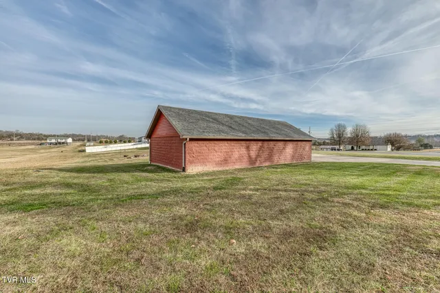 $679,900 | 210 Raders Sidetrack Road, Greeneville, TN 37743