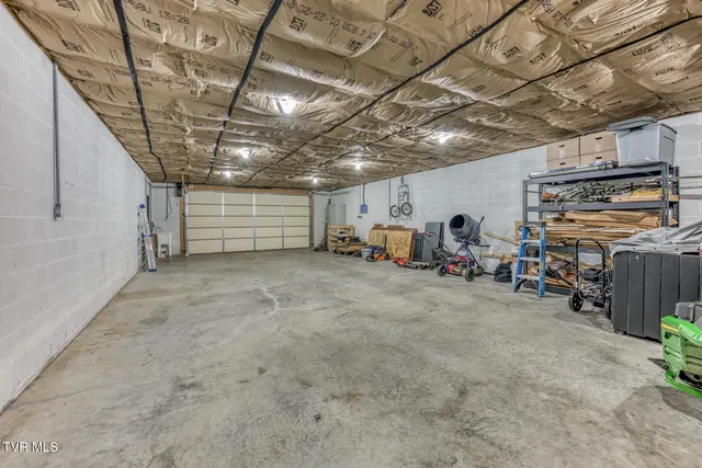 $679,900 | 210 Raders Sidetrack Road, Greeneville, TN 37743