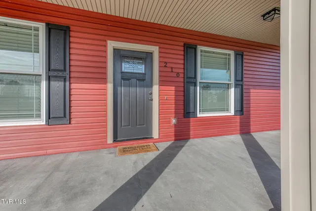 $679,900 | 210 Raders Sidetrack Road, Greeneville, TN 37743