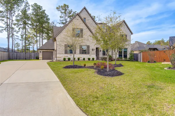 $799,900 | 523 Caverna Street, Montgomery, TX 77316