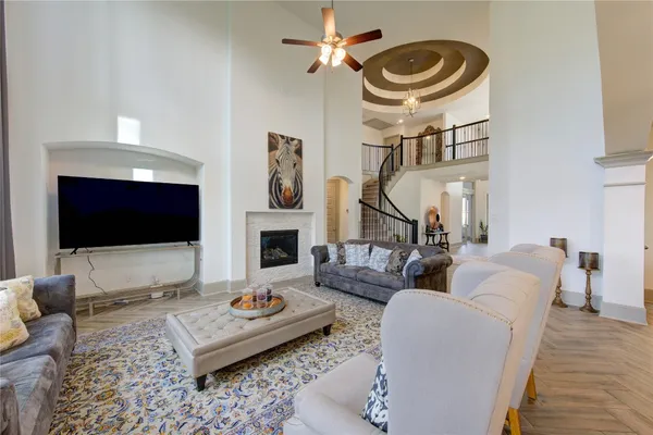 $799,900 | 523 Caverna Street, Montgomery, TX 77316