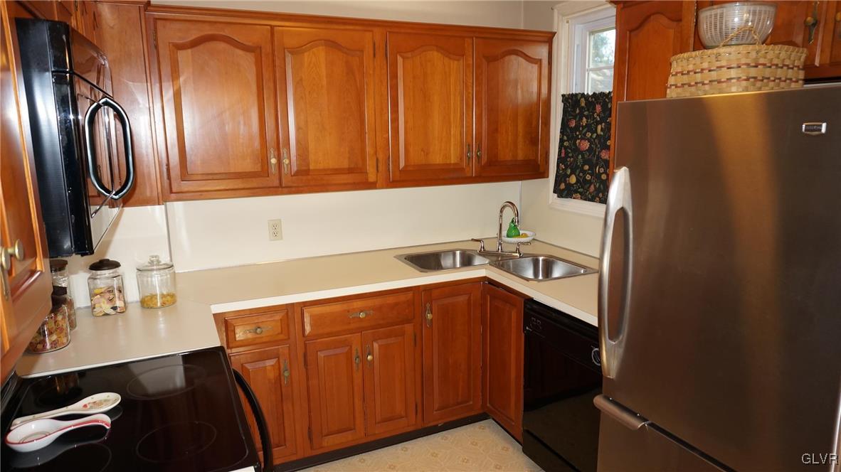 109 Cedar Road Hellertown, PA 18055 - Photo 11 of 43 Gallery Image 11