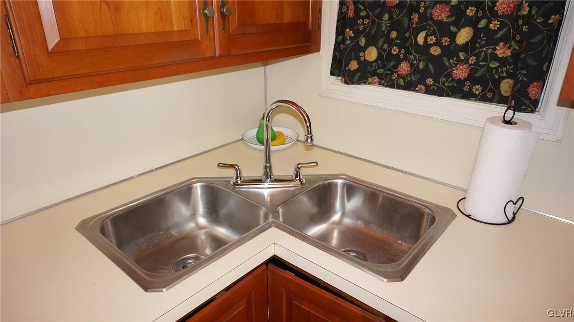 109 Cedar Road Hellertown, PA 18055 - Photo 12 of 43 Gallery Image 12