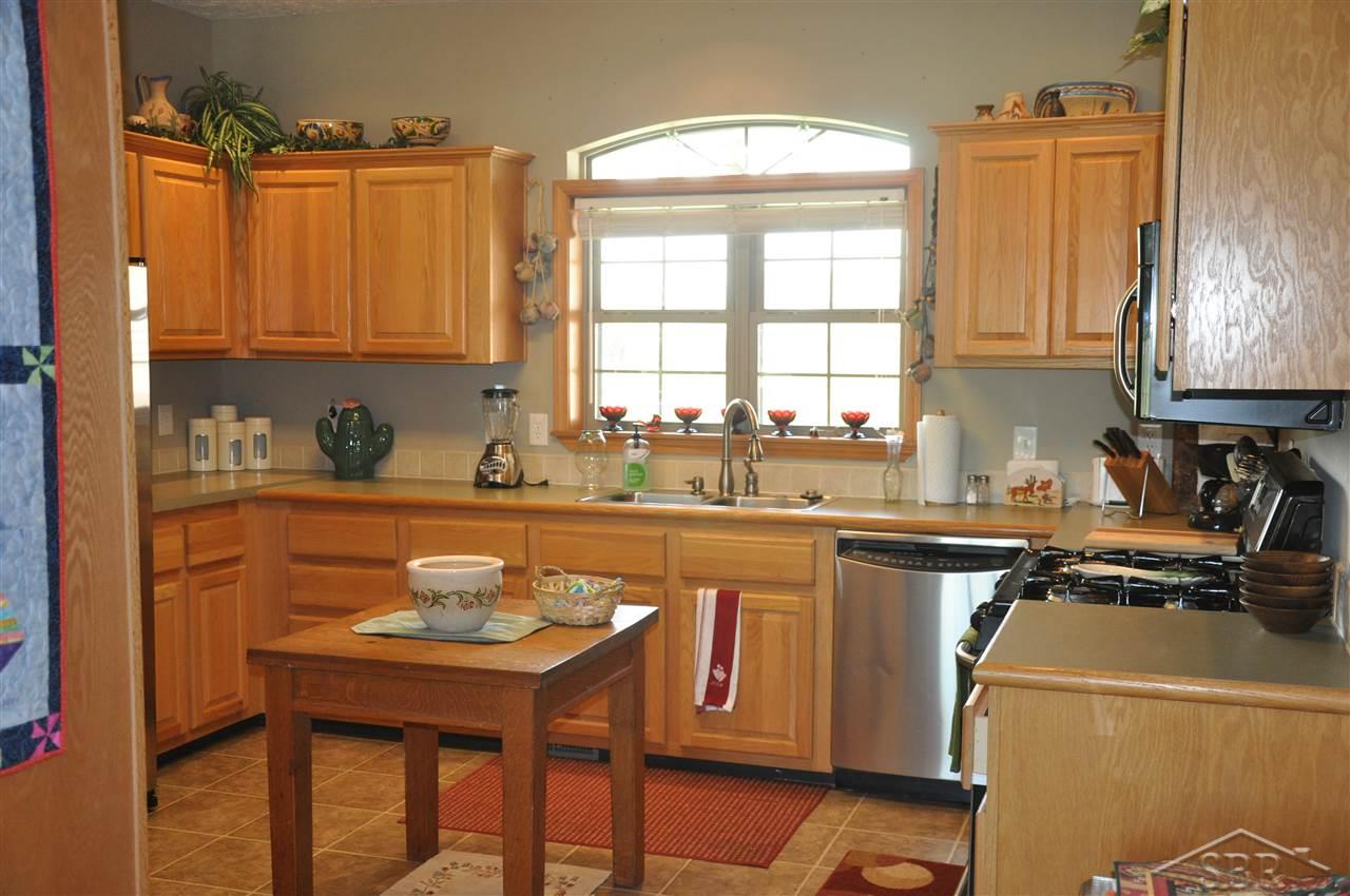 8150 Ederer Road Saginaw, MI 48609 - Photo 2 of 18 31245456-1.JPG
