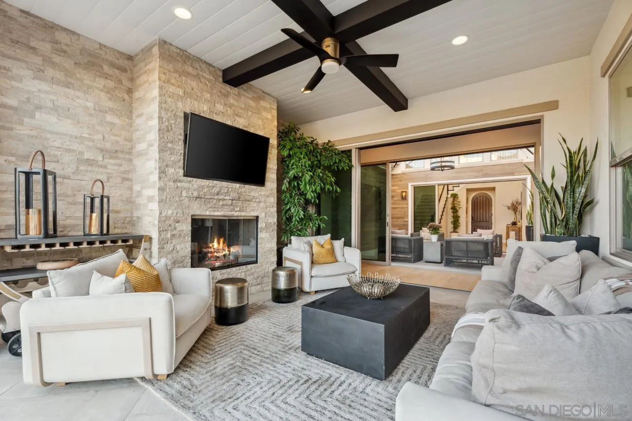 15473 Tanner Ridge Road San Diego, CA 92127 - Photo 5 of 53