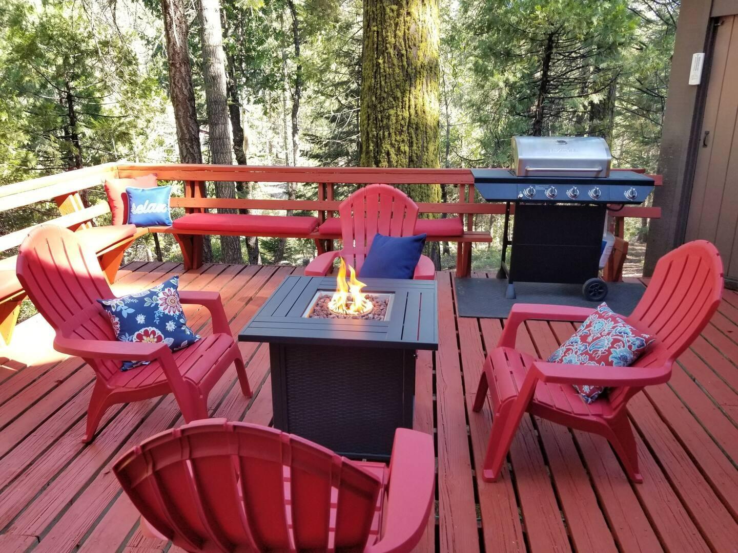 41534 Indian Rock Road Shaver Lake, CA 93664 - Photo 4 of 19 an outdoor sitting area with furniture and fireplace