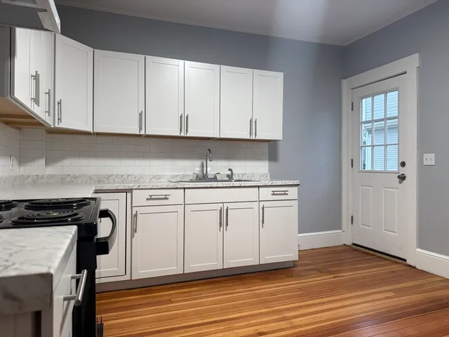 $2,800 | 5 Lothrop Street, Unit 1F, Plymouth, MA 02360