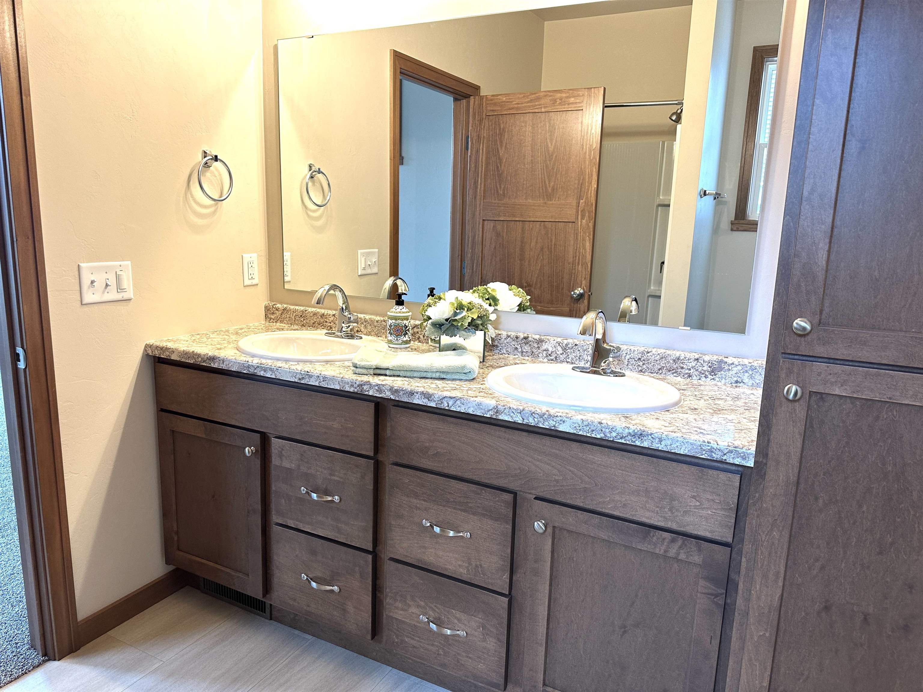 N9257 Breezy Way Appleton, WI 54915 - Photo 10 of 14