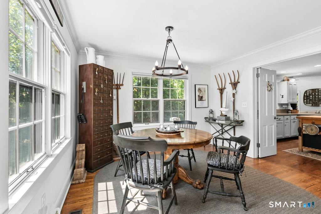 8 Seagate Road Darien, CT 06820 - Photo 11 of 33