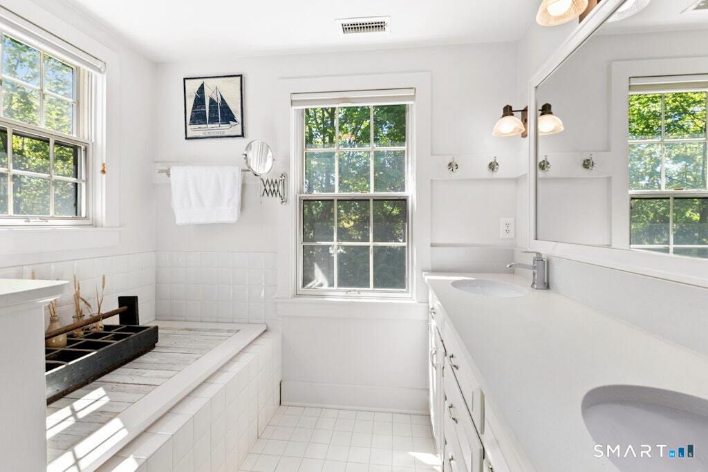 8 Seagate Road Darien, CT 06820 - Photo 22 of 33