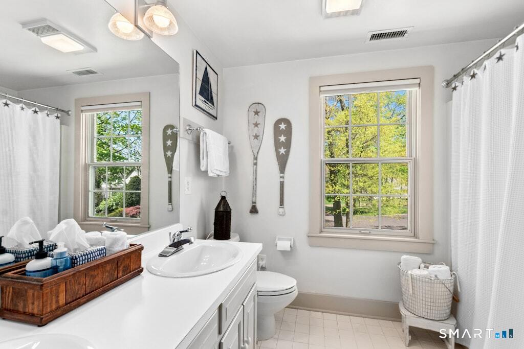 8 Seagate Road Darien, CT 06820 - Photo 26 of 33