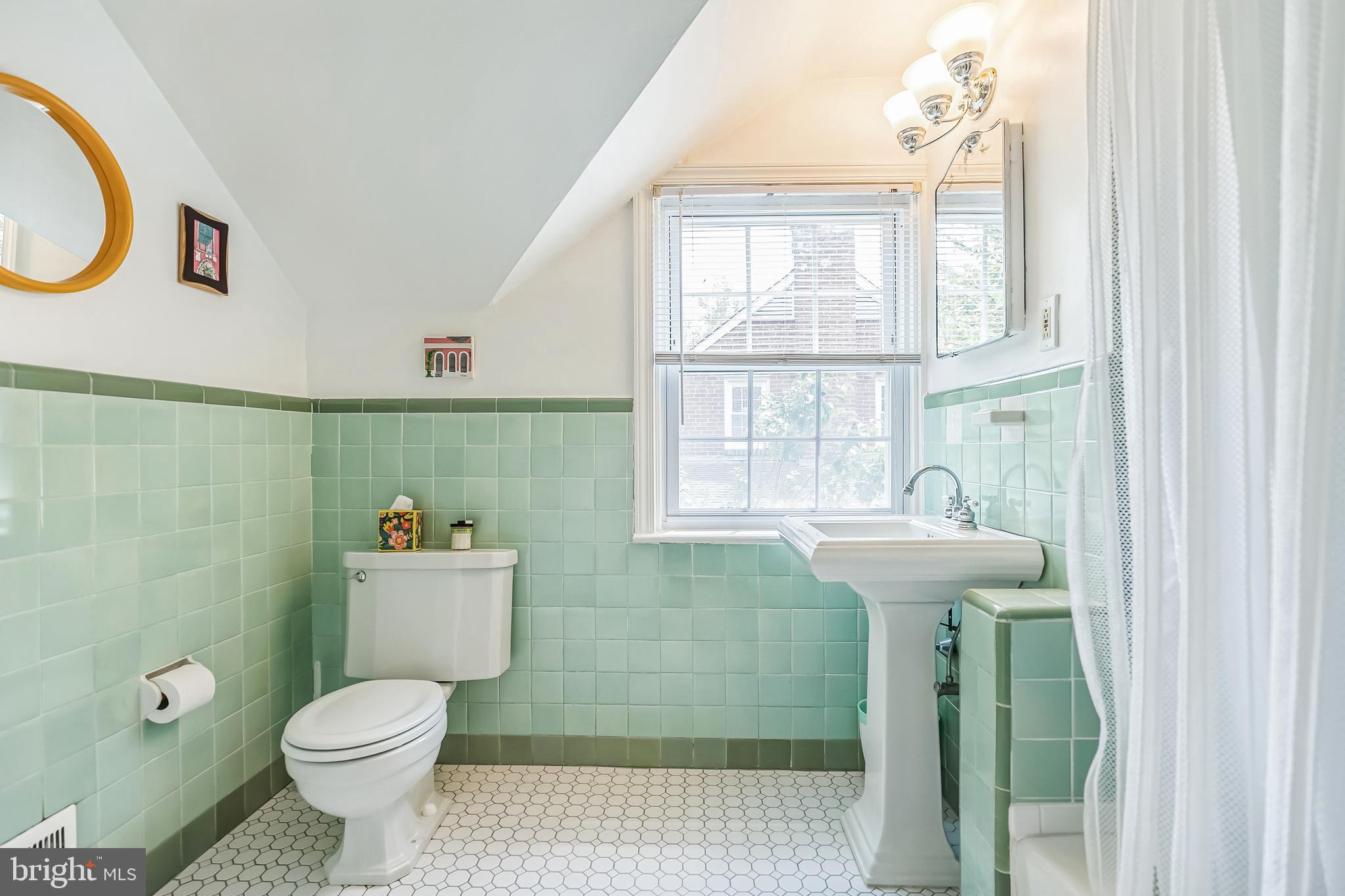 435 Laverock Road Glenside, PA 19038 - Photo 28 of 38 Bathroom 2