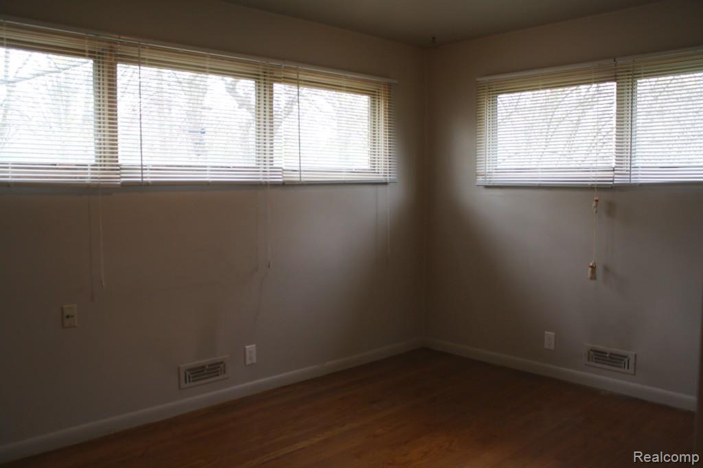 6750 Halyard Road Bloomfield Hills, MI 48301 - Photo 15 of 25