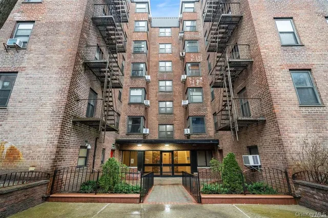 $334,000 | 32-43 91st Street, Unit A601 | Jackson Heights