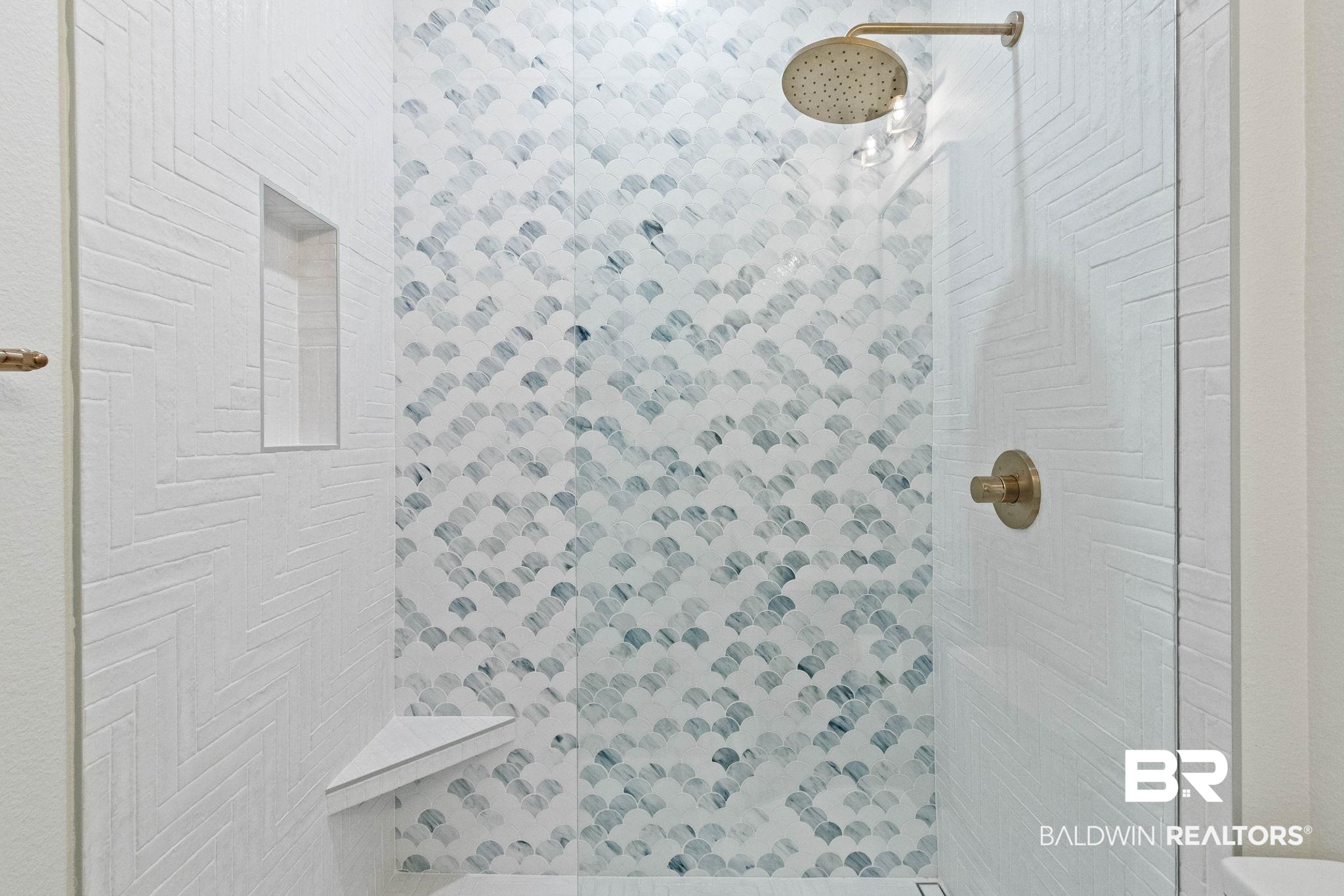 9815 Lakeview Drive Foley, AL 36535 - Photo 49 of 100 Details featuring a tile shower