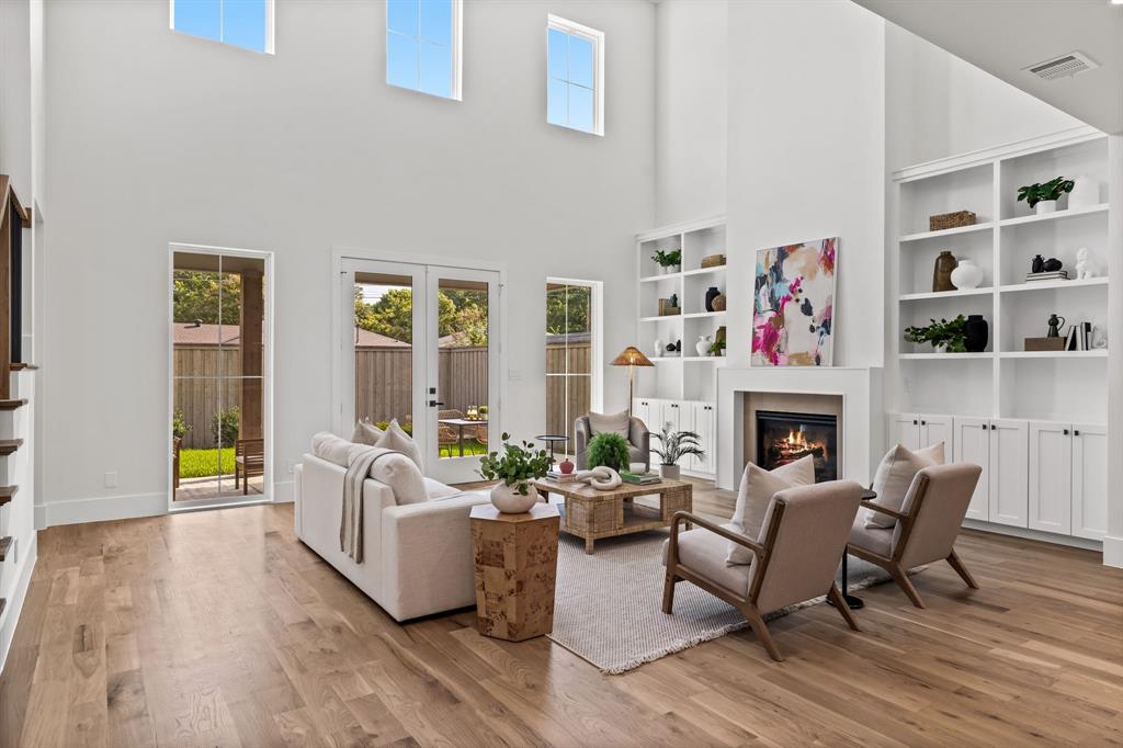 9124 Lynbrook Drive Dallas, TX 75238 - Photo 3 of 24