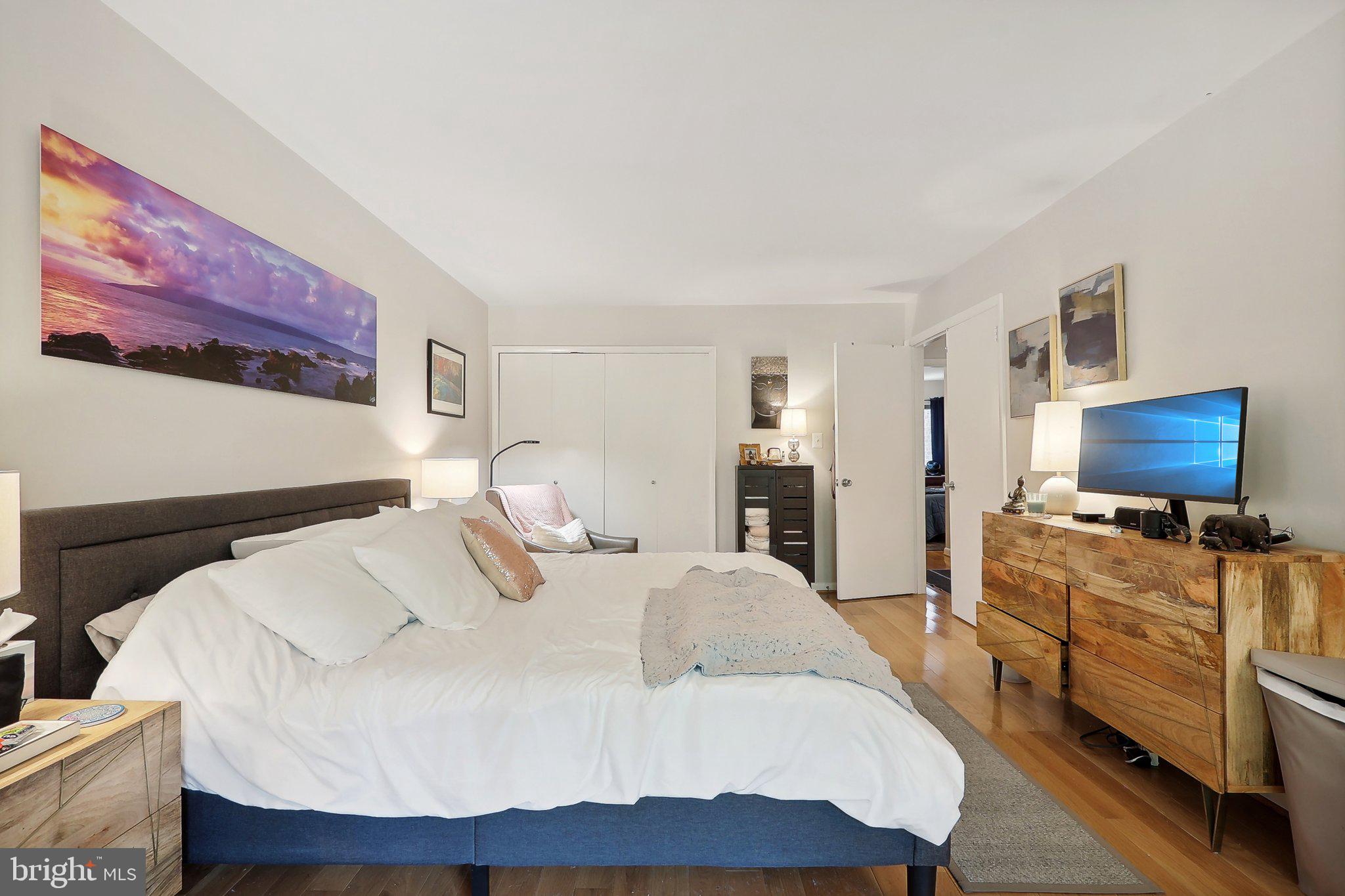 2031 Approach Lane Reston, VA 20191 - Photo 36 of 58 Serene bedroom with coastal vibes.