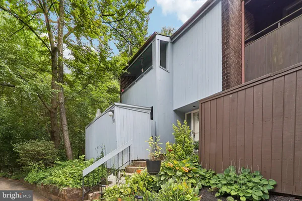 $3,800 | 2031 Approach Lane, Reston, VA 20191