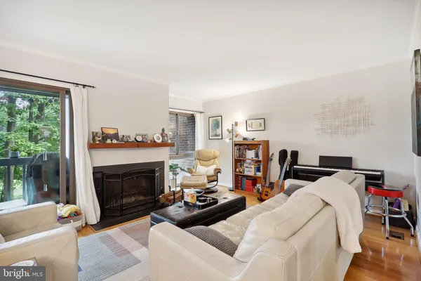 $3,800 | 2031 Approach Lane, Reston, VA 20191