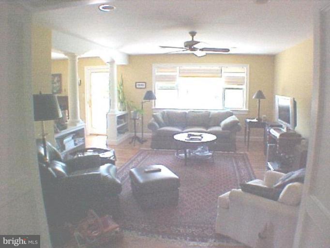 35939 Paxson Road Purcellville, VA 20132 - Photo 3 of 5 Living Room