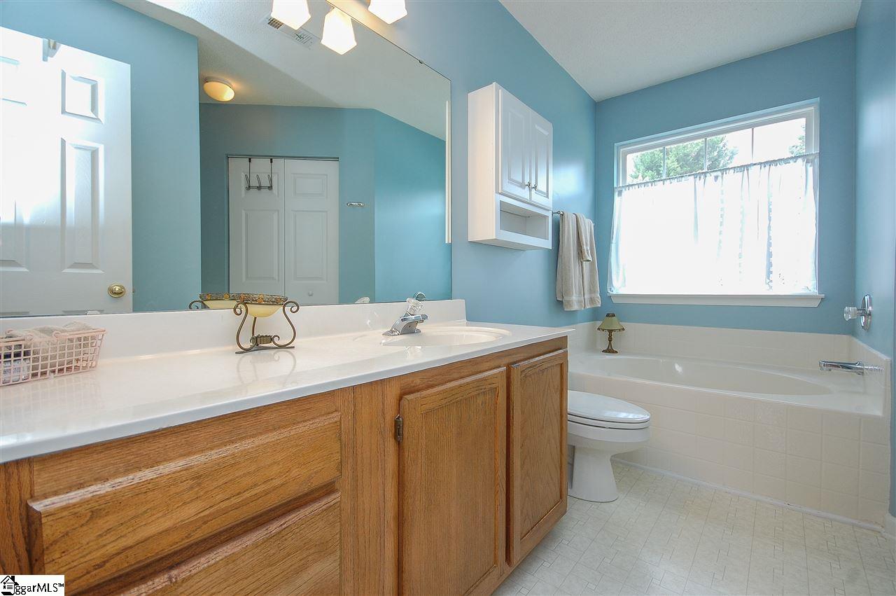 3 Woolridge Way Greer, SC 29650 - Photo 9 of 20 Gallery Image 9