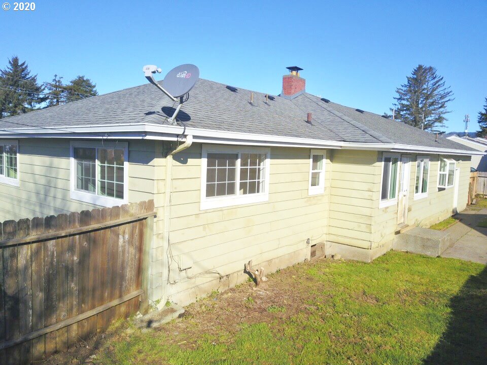 134 Tanbark Road Brookings, OR 97415 - Photo 4 of 30 Gallery Image 4