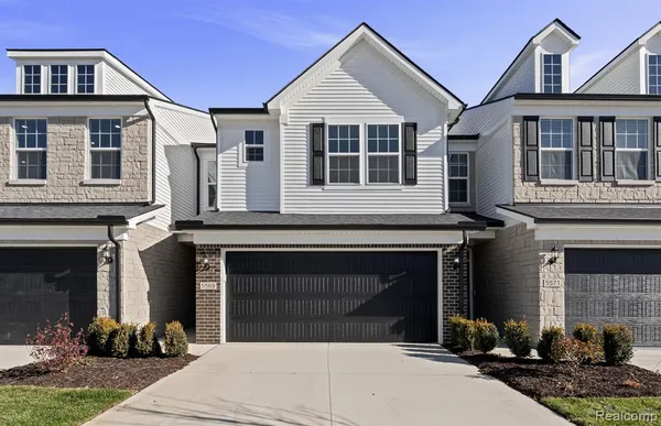 $494,990 | 5574 East Spaniel Drive, Ann Arbor, MI 48108
