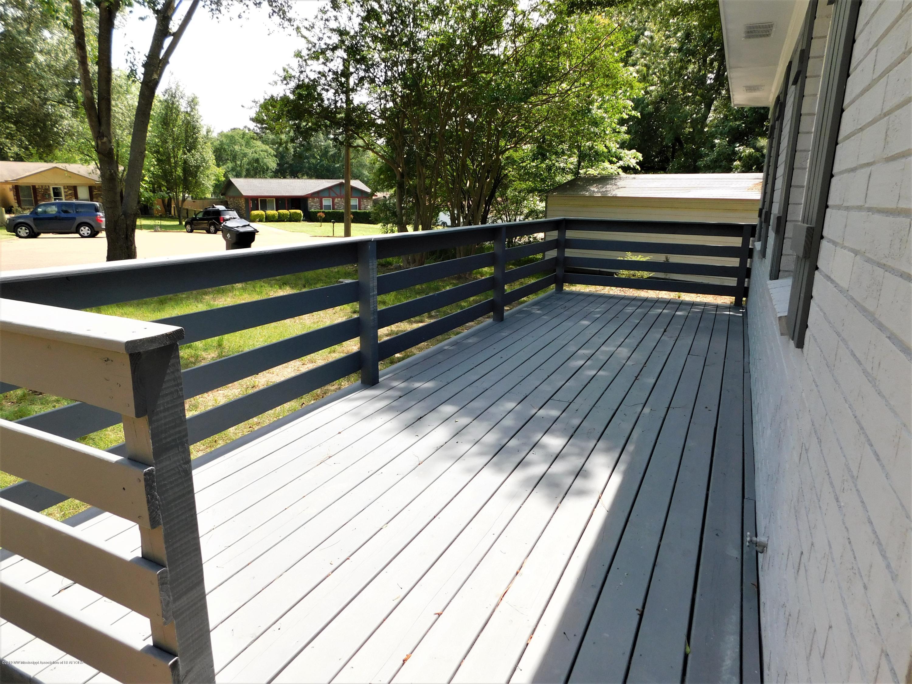230 East Oak Grove Road Hernando, MS 38632 - Photo 7 of 44 deck