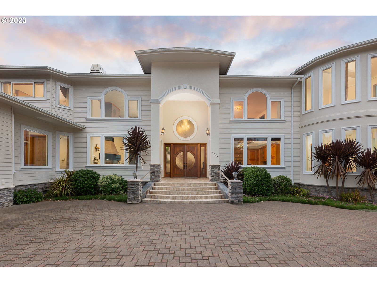 3775 Highway 101 North Yachats, OR 97498 - Photo 2 of 48