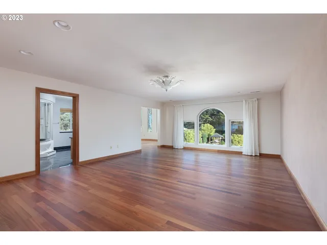 $2,195,000 | 3775 Highway 101 North, Yachats, OR 97498