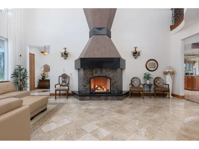 $2,195,000 | 3775 Highway 101 North, Yachats, OR 97498