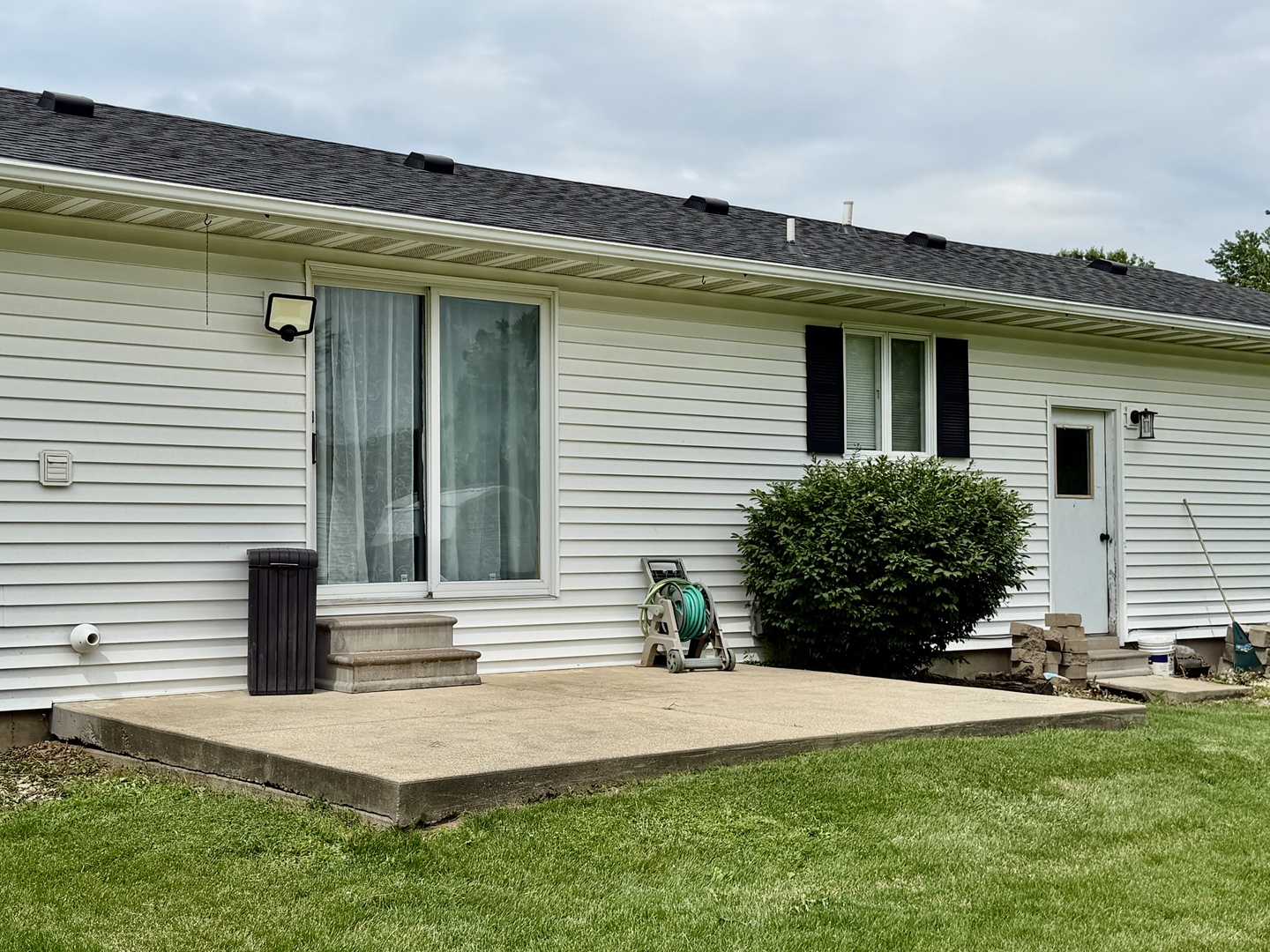 25445 Indian Ridge Road Sterling, IL 61081 - Photo 32 of 35