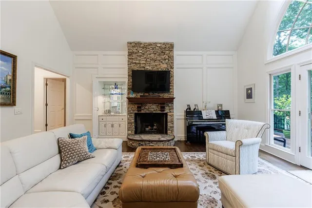 $1,145,000 | 525 Avala Court, Alpharetta, GA 30022