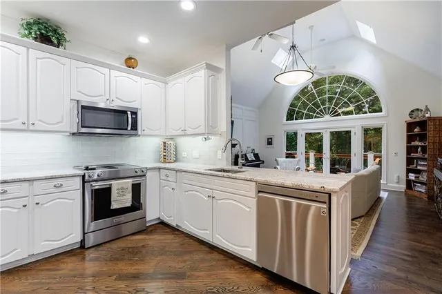 $1,145,000 | 525 Avala Court, Alpharetta, GA 30022