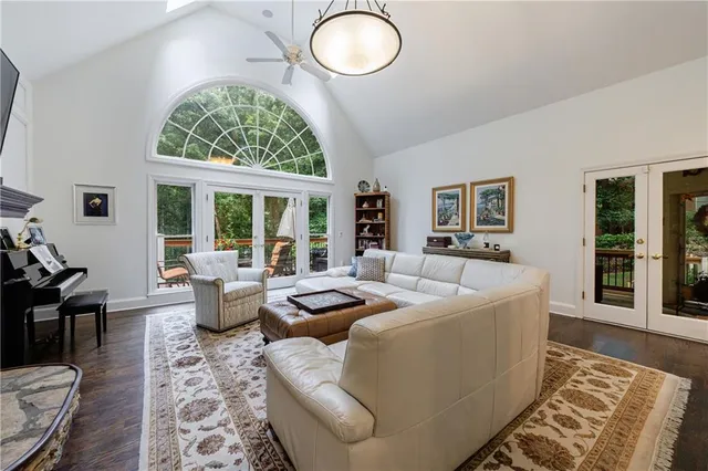 $1,145,000 | 525 Avala Court, Alpharetta, GA 30022