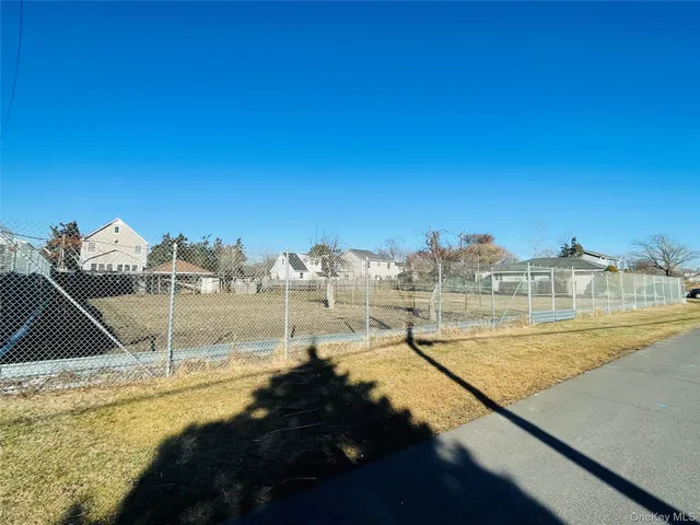 $125,000 | 9 Peters Drive, Shirley, NY 11967