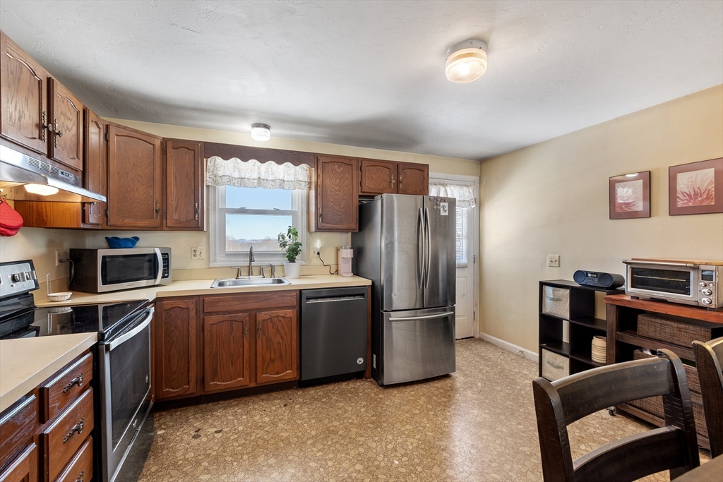 23 B Timrod Drive Worcester, MA 01603 - Photo 18 of 27