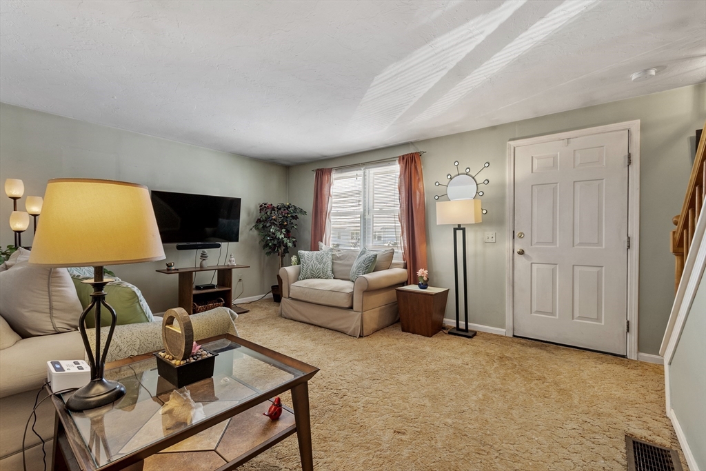 23 B Timrod Drive Worcester, MA 01603 - Photo 10 of 27