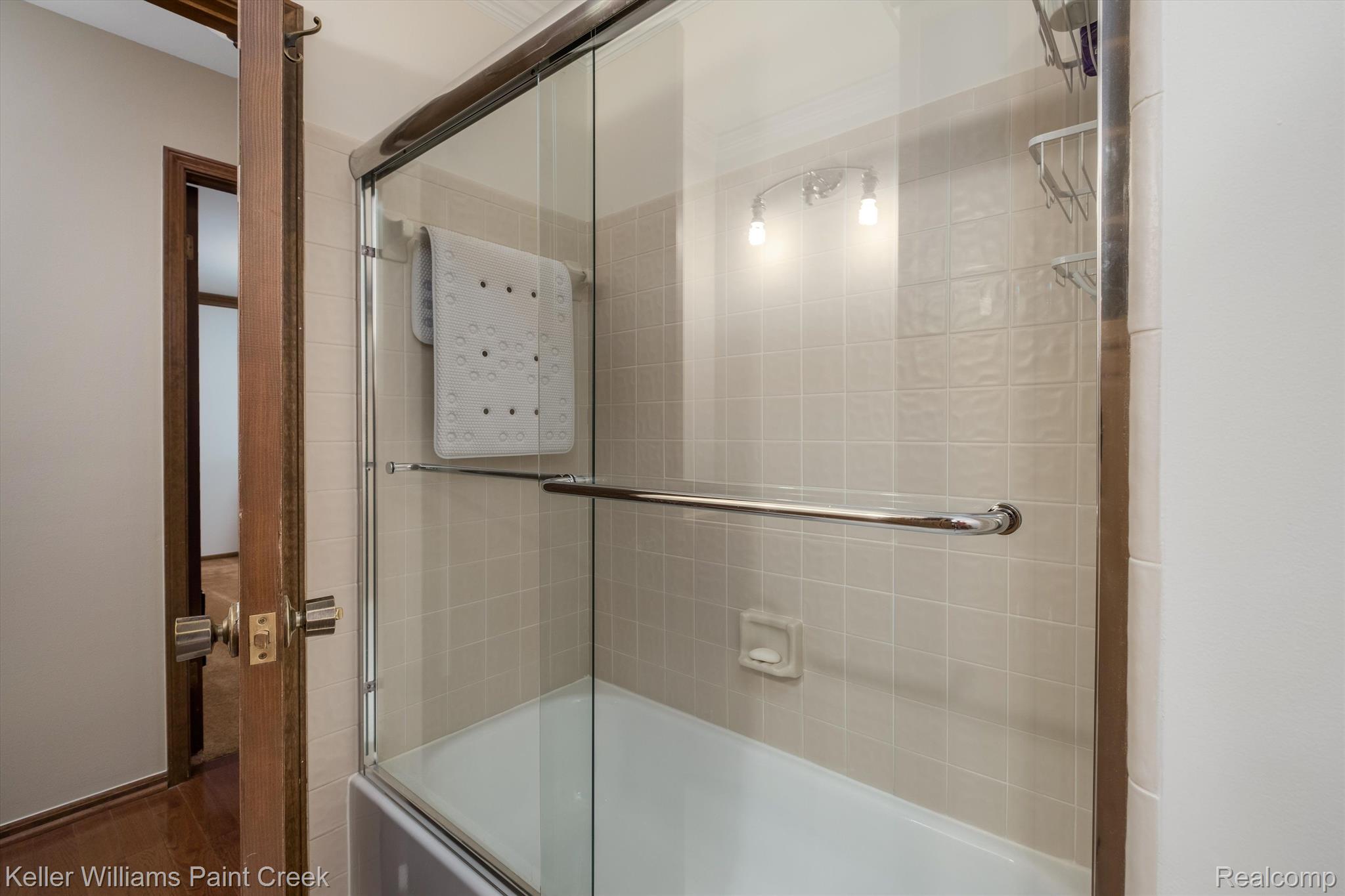 1365 Kingsview Avenue Rochester, MI 48309 - Photo 29 of 48 Gallery Image 29