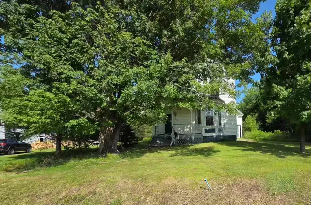 $14,900 | 23 Prospect Street, Dexter, ME 04930