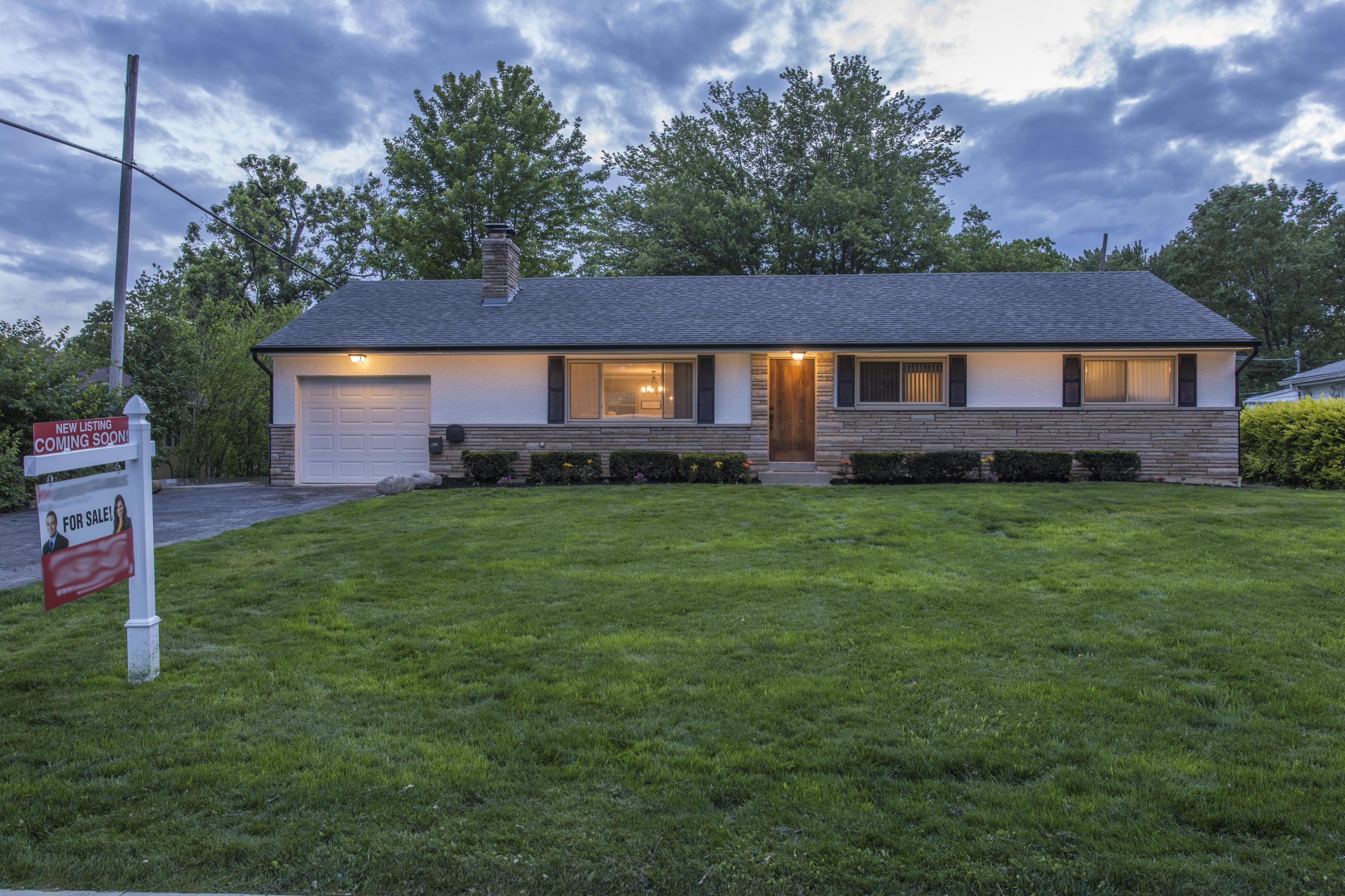 3277 Leighton Road Columbus, OH 43221 - Photo 2 of 30