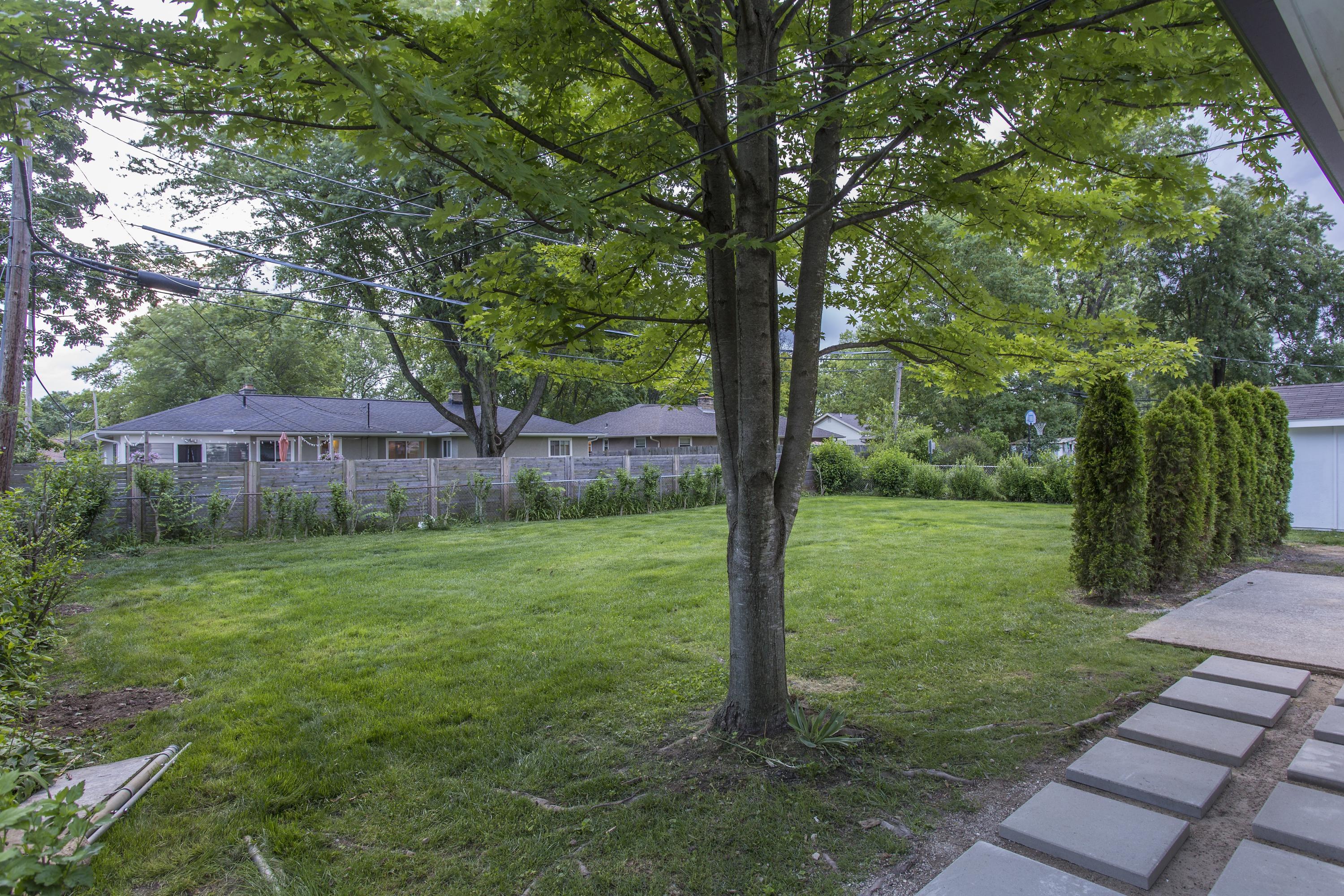 3277 Leighton Road Columbus, OH 43221 - Photo 4 of 30