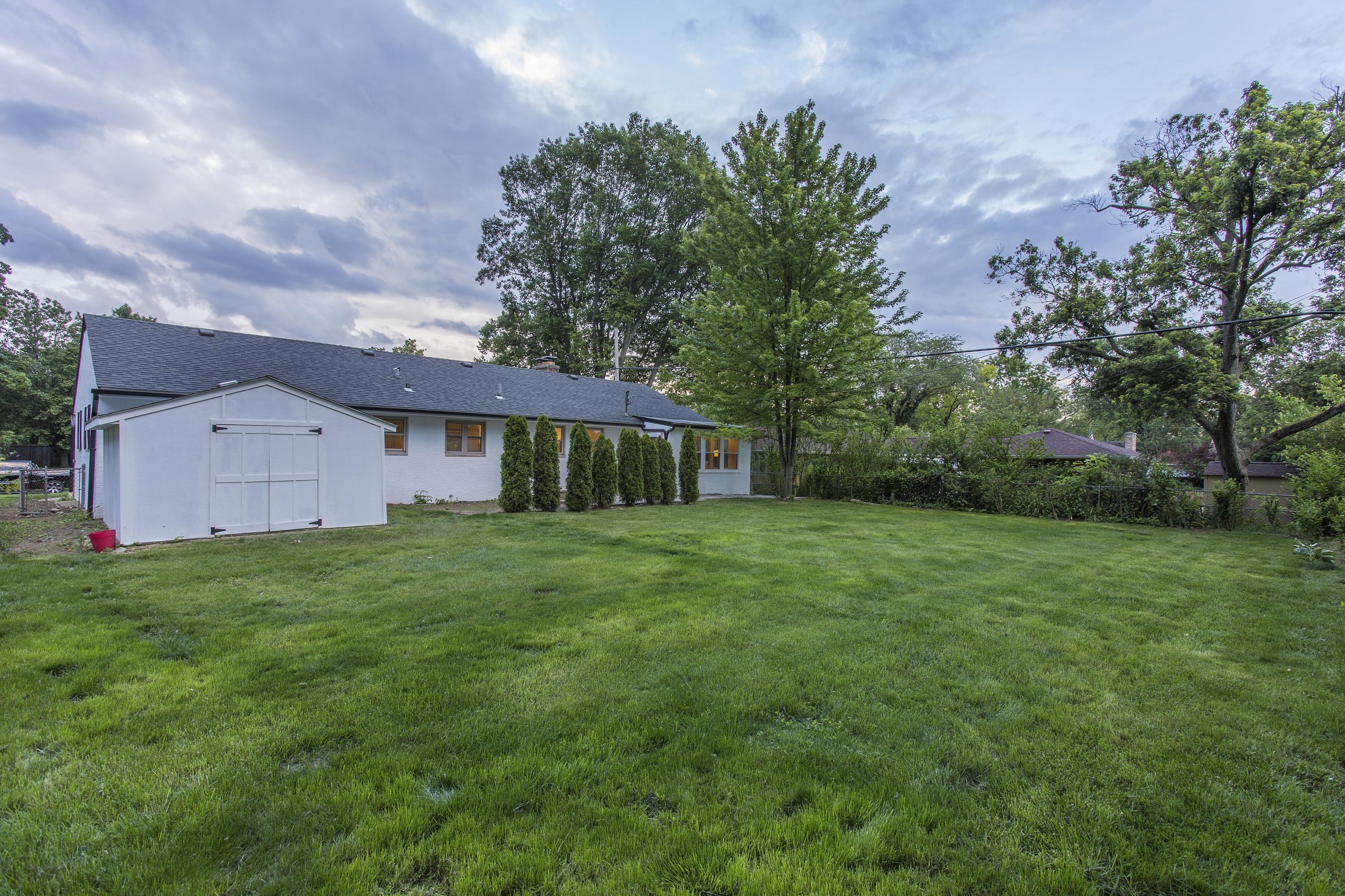 3277 Leighton Road Columbus, OH 43221 - Photo 6 of 30