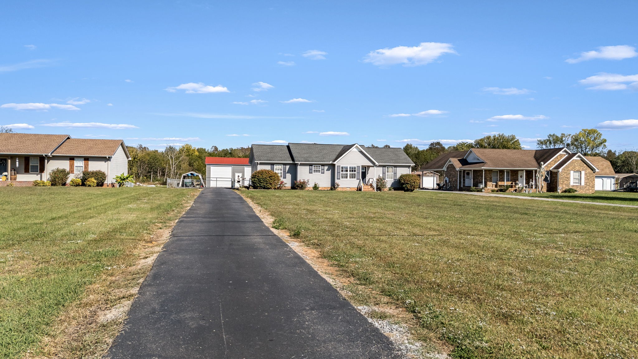 2936 Midland Road Shelbyville, TN 37160 - Photo 4 of 46 a view of a house with a yard