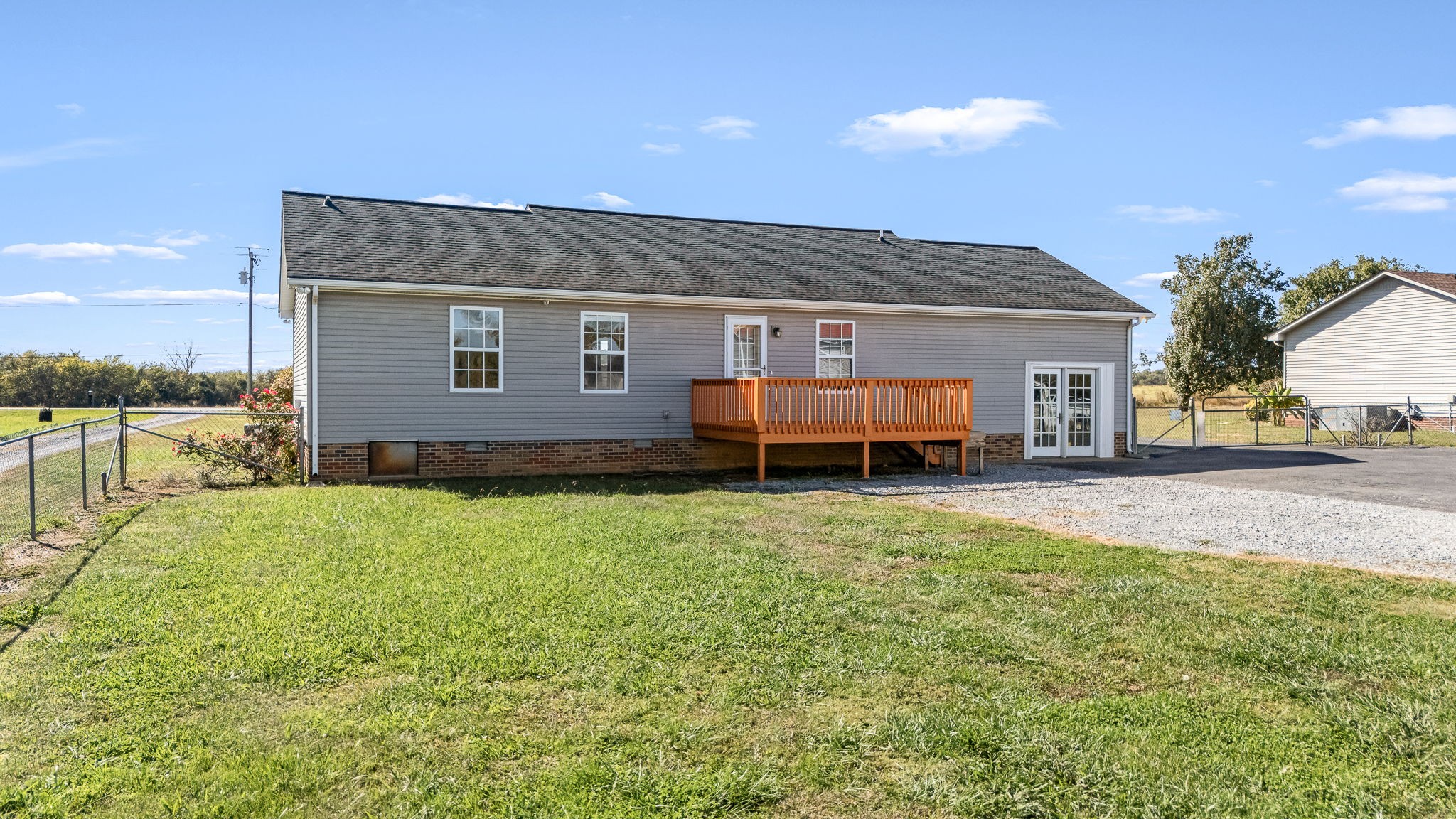 2936 Midland Road Shelbyville, TN 37160 - Photo 45 of 46 a house view with a garden space
