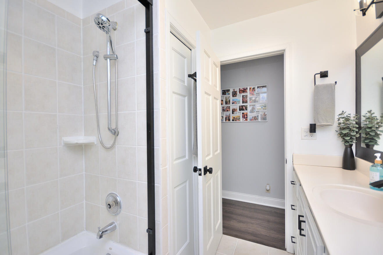 12905 Wembley Road Brookfield, WI 53005 - Photo 21 of 39 Main Bathroom
