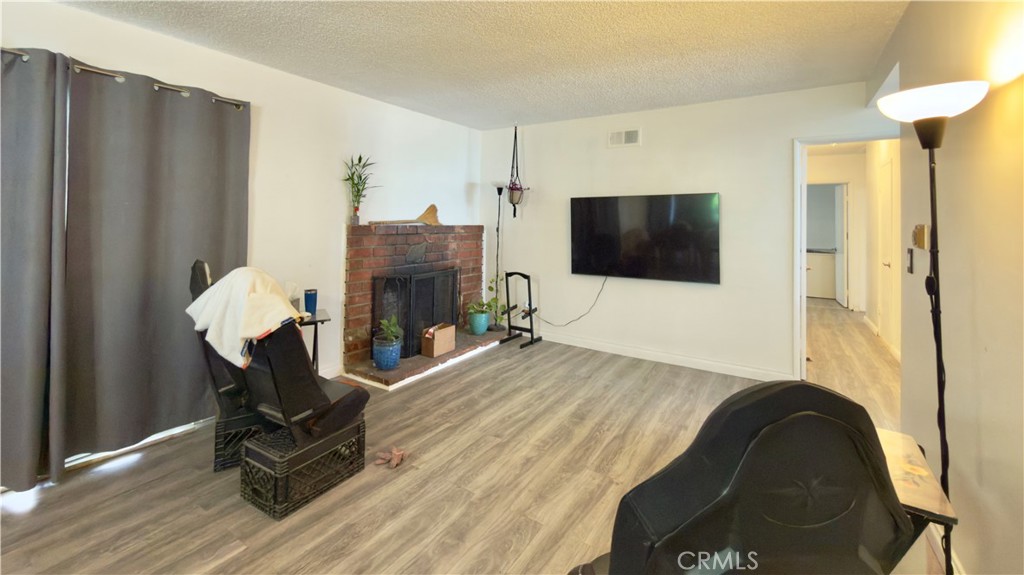 10861 Jaime Lakeview Terrace Pacoima, CA 91331 - Photo 16 of 30