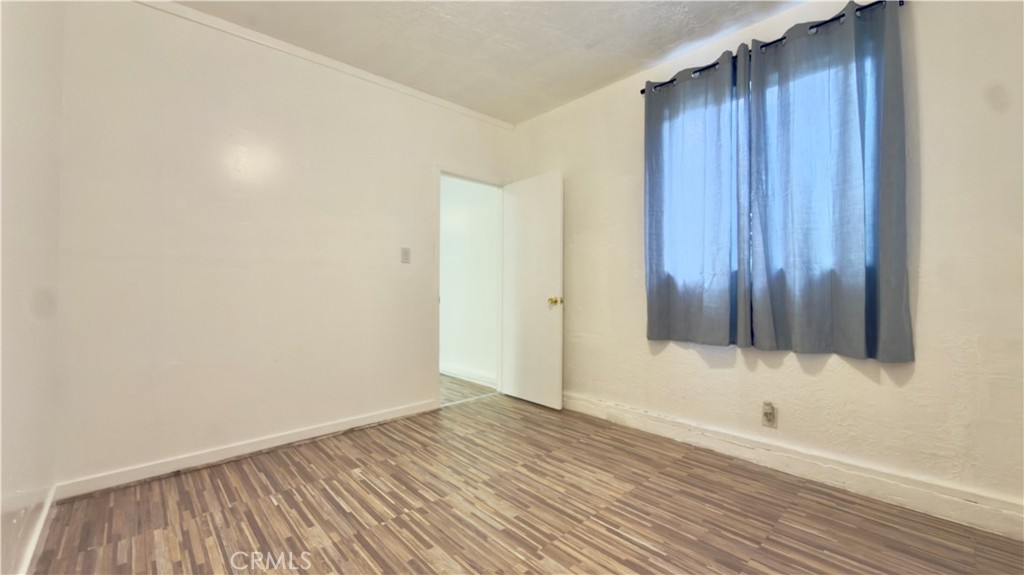 10861 Jaime Lakeview Terrace Pacoima, CA 91331 - Photo 5 of 30