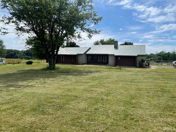 $299,900 | 13043 West 450th Road North, Linton, IN 47441