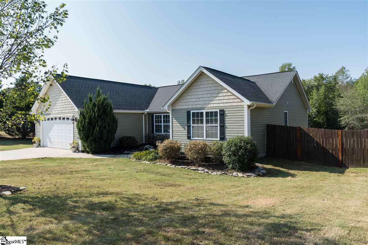 180 Edwin Lanford Road Woodruff, SC 29388 - Photo 3 of 36